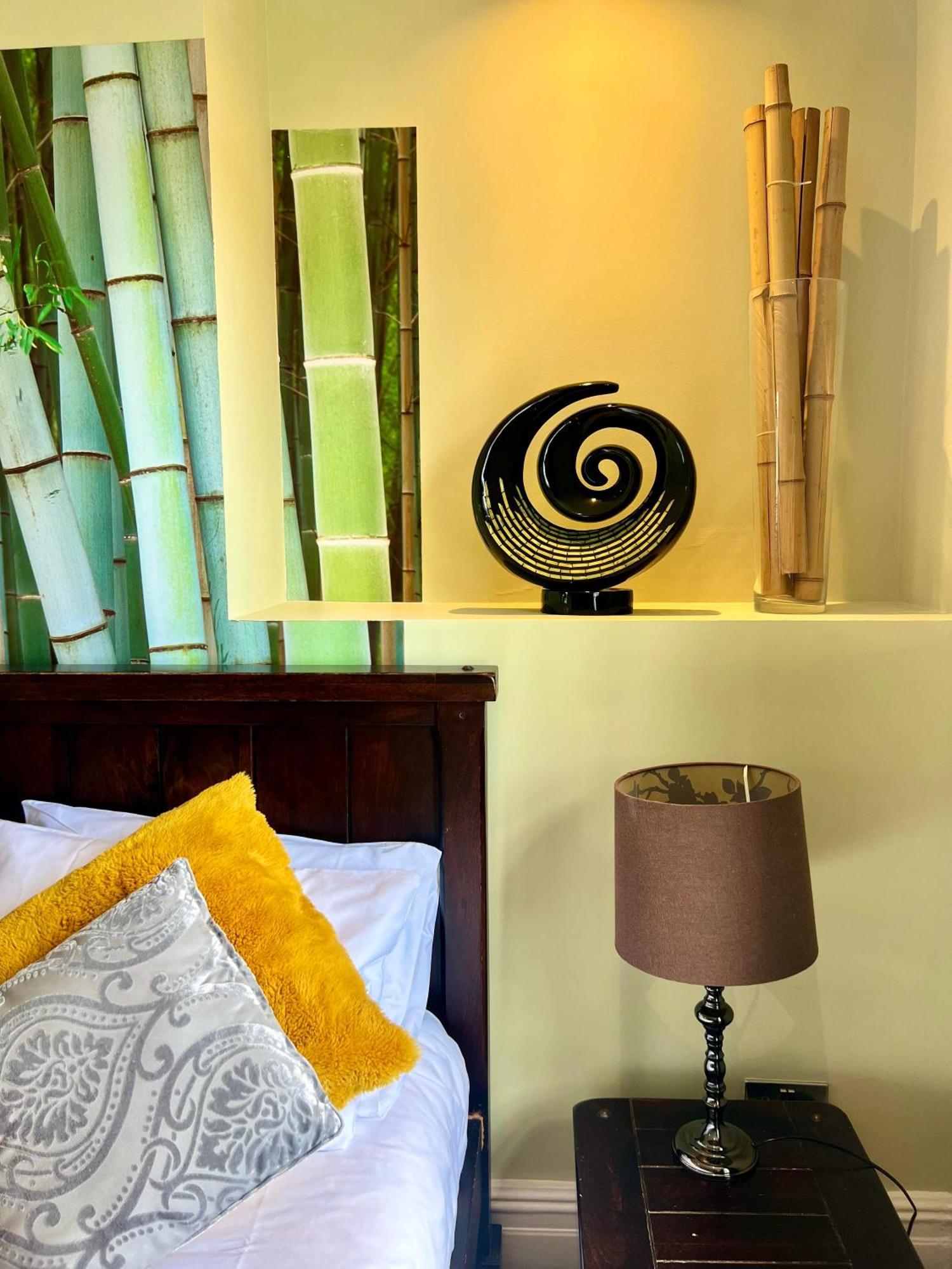 Bamboo Guesthouse Борнмут Экстерьер фото