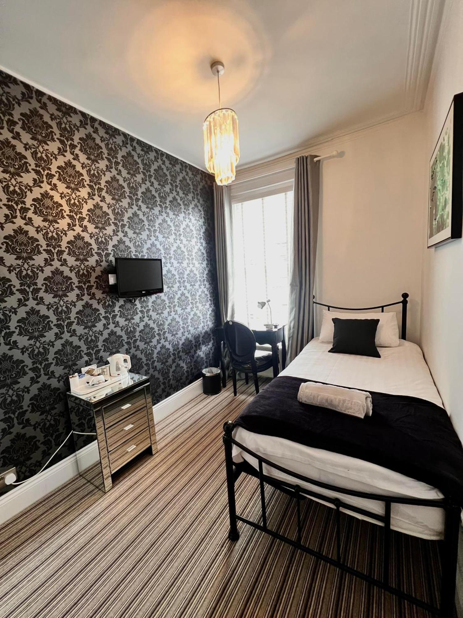 Bamboo Guesthouse Борнмут Экстерьер фото