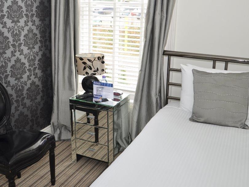 Bamboo Guesthouse Борнмут Экстерьер фото